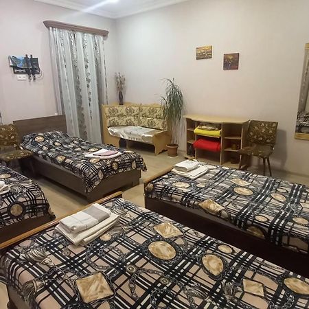 Alex B&B Kapan Екстериор снимка
