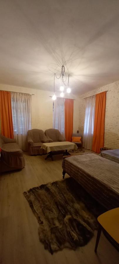 Alex B&B Kapan Екстериор снимка